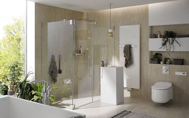 Harmonischer Dreiklang: Dusche, Armatur und Fliese Harmonischer Dreiklang: Dusche, Armatur und Fliese